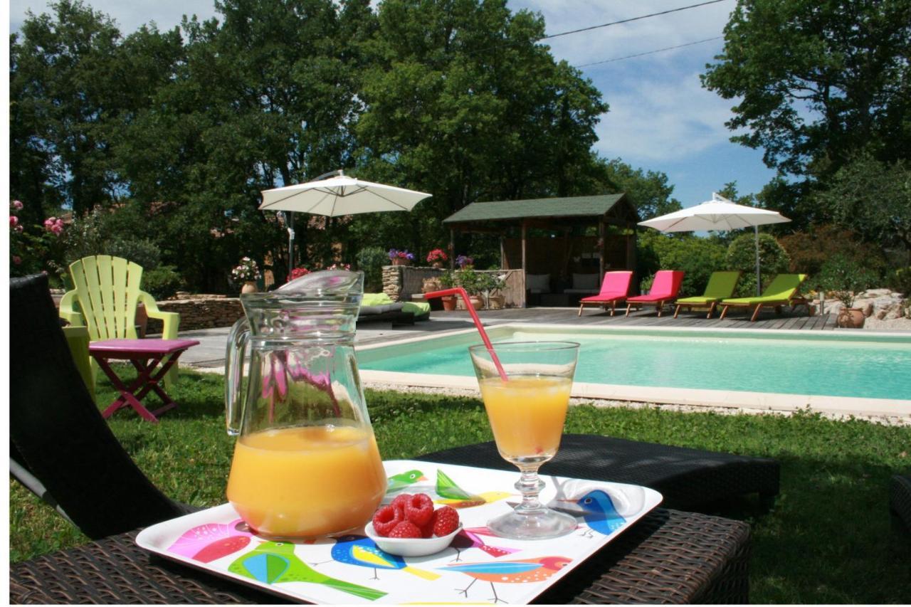 Le Mas Des Pierres Blanches Bed and Breakfast Venasque Esterno foto