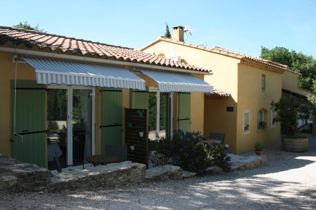 Le Mas Des Pierres Blanches Bed and Breakfast Venasque Esterno foto