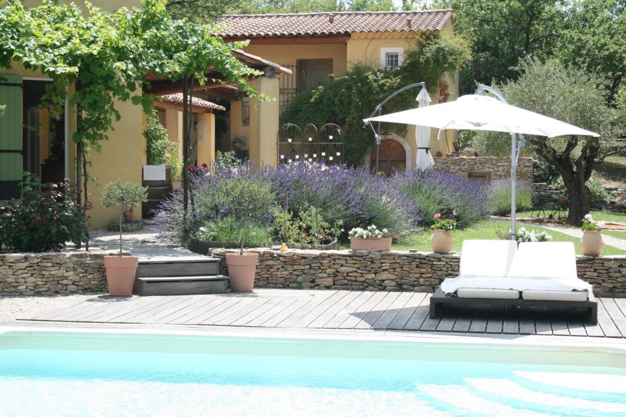 Le Mas Des Pierres Blanches Bed and Breakfast Venasque Esterno foto