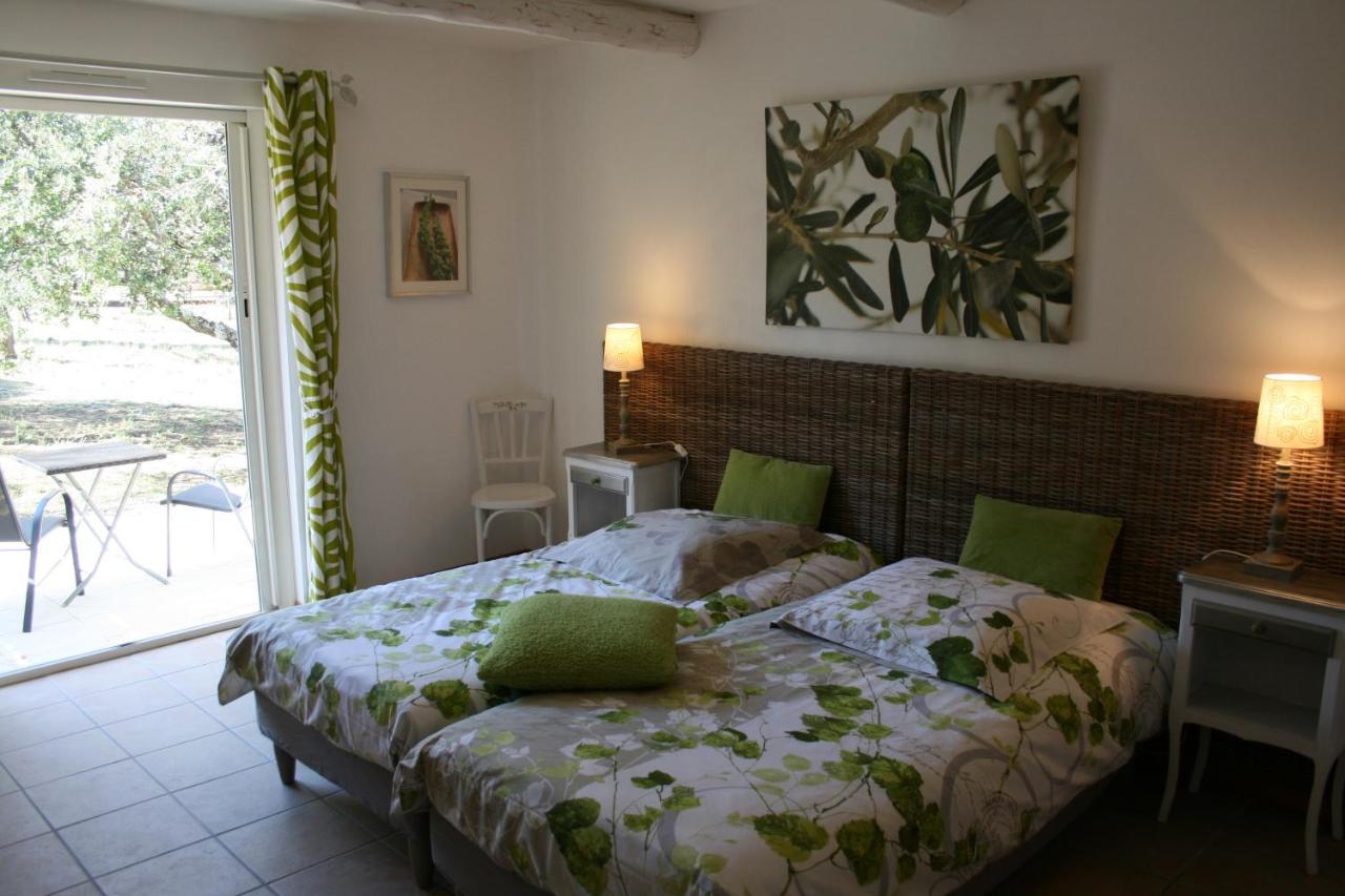 Le Mas Des Pierres Blanches Bed and Breakfast Venasque Esterno foto