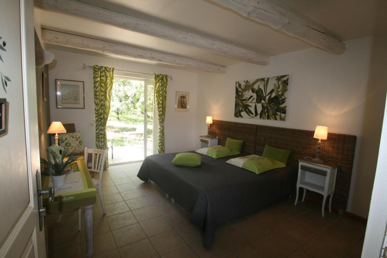 Le Mas Des Pierres Blanches Bed and Breakfast Venasque Esterno foto