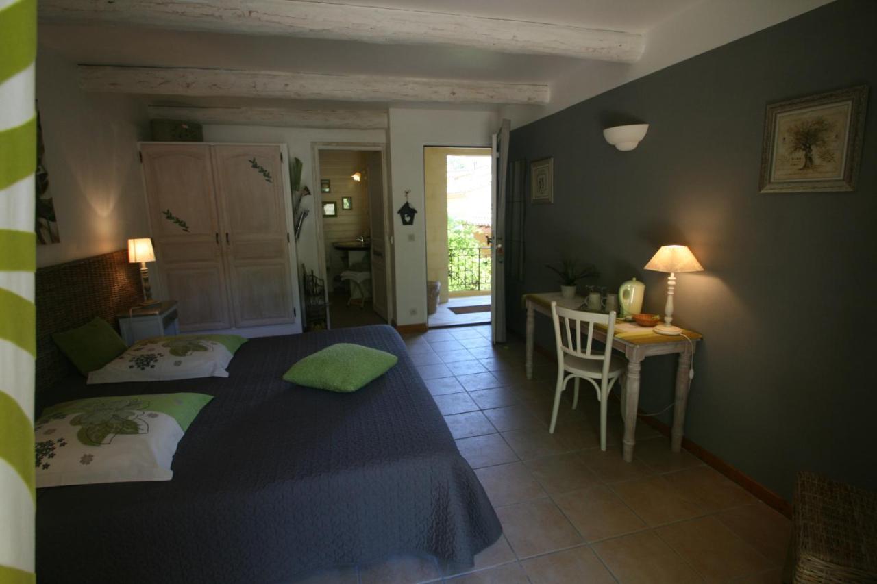 Le Mas Des Pierres Blanches Bed and Breakfast Venasque Esterno foto
